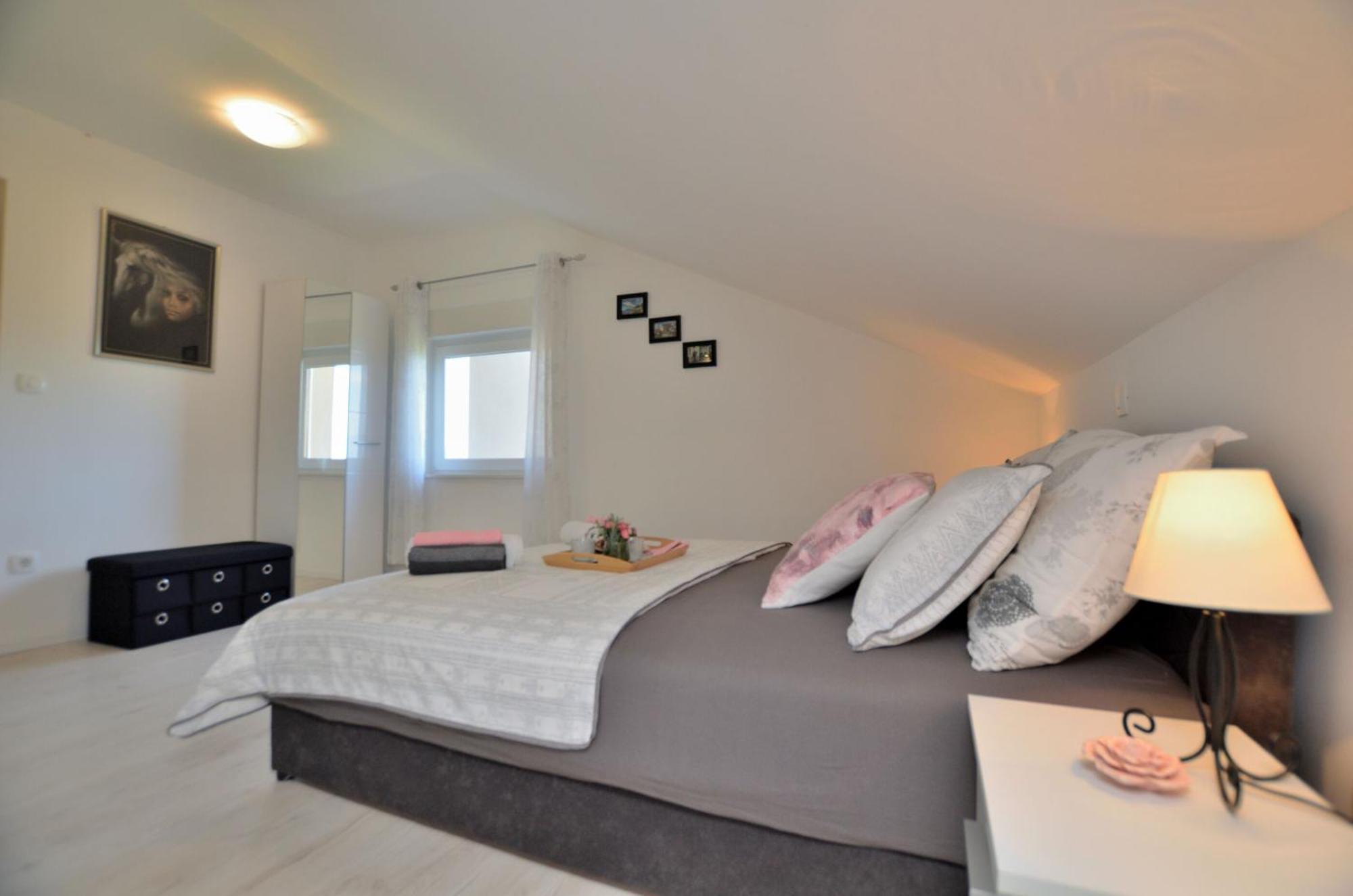 Apartments Viktoria Lovran Buitenkant foto